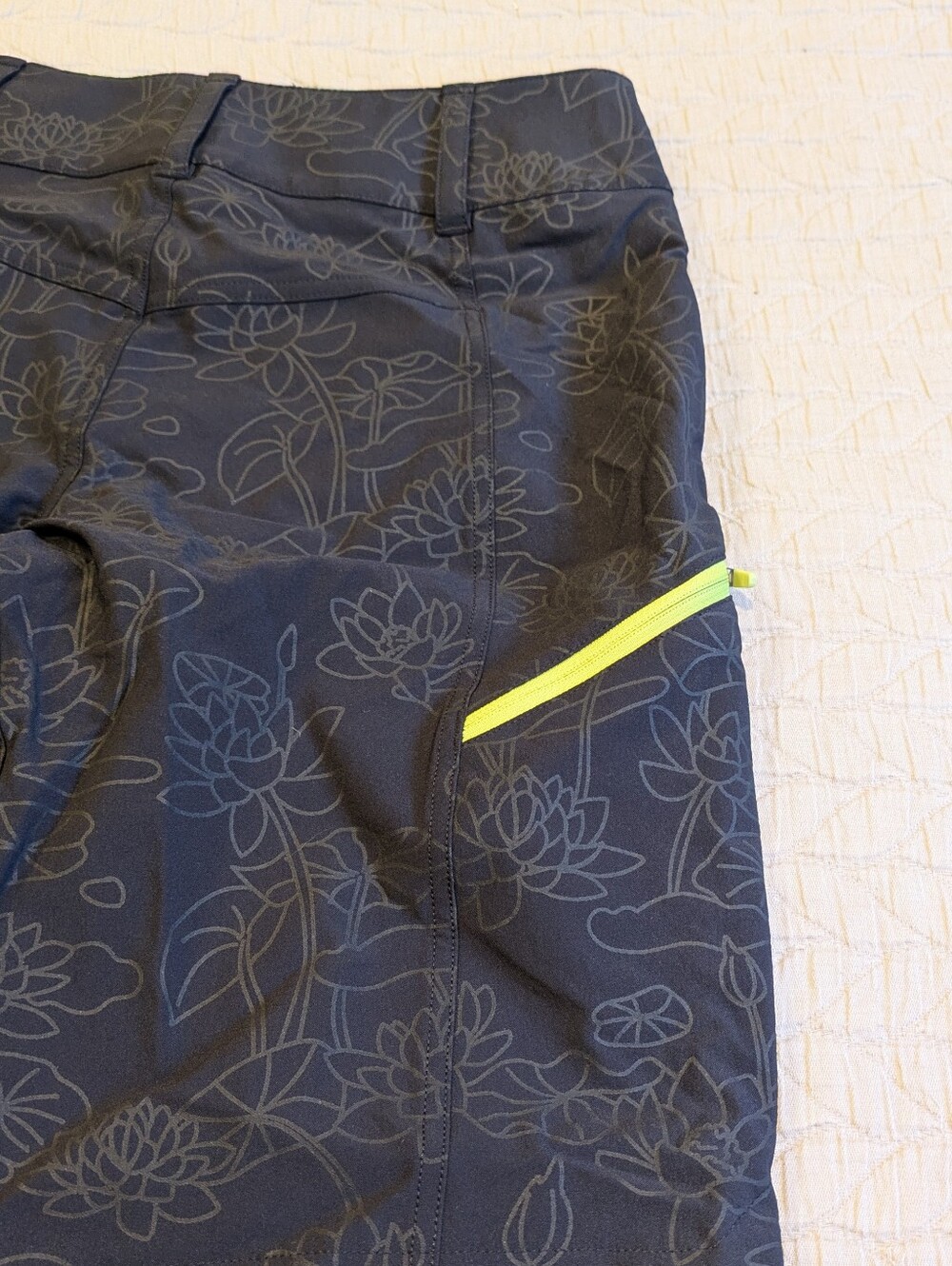 Wild Rye NWOT Mountain Bike Freel Shorts Size 4 - Picture 6 of 11